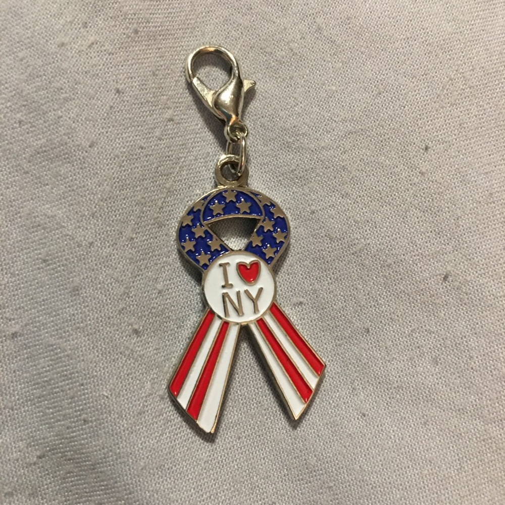 🥰 4/$25- I ♥️ New York Zipper Pull
